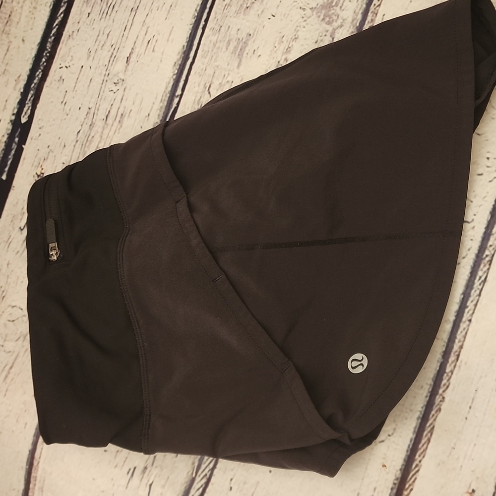 Lululemon Speed Up Short Low-Rise Lined
